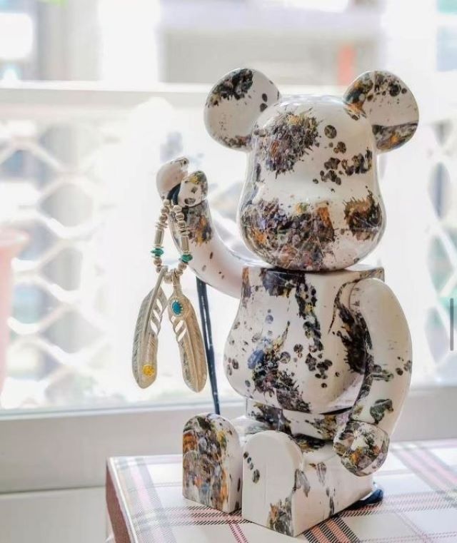 新品未開封Jackson Pollock Studio SPLASH 1000％ Bearbrick Jackson Pollock Studio (Splash) 1000% - US