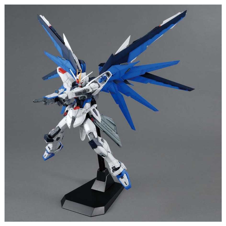 BANDAI 萬代 組裝模型 MG 1/100 機動戰士鋼彈 鋼彈SEED 自由鋼彈 Ver.2.0