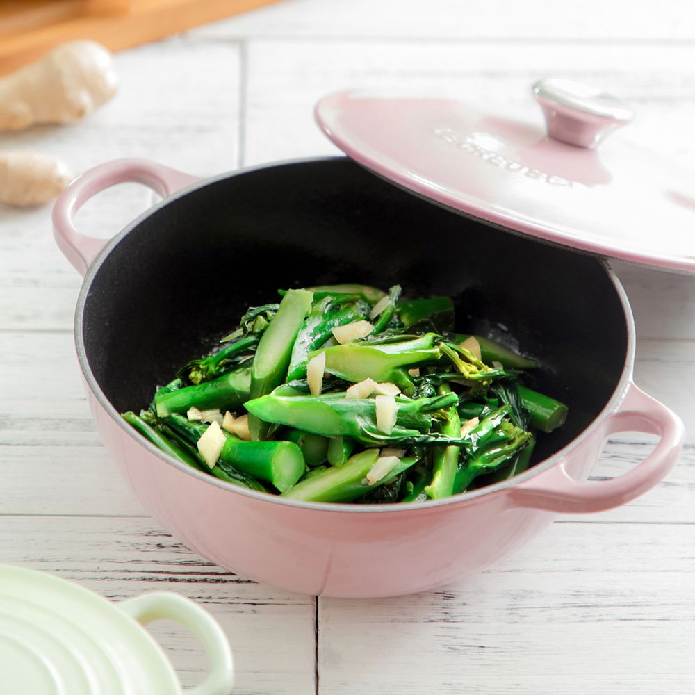 LE CREUSET -琺瑯鑄鐵鍋媽咪鍋 28cm(雪紡粉/水晶紫)