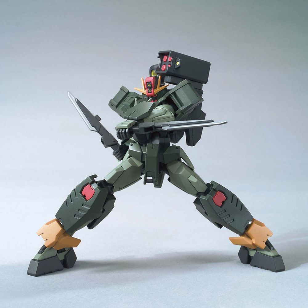 BANDAI 萬代 鋼彈創壞者 對戰風雲錄 HG 1/144 #05 量子型00指揮官鋼彈