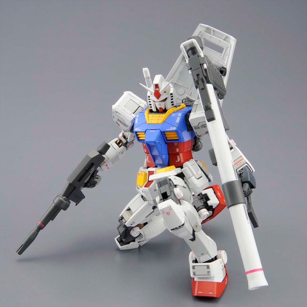 BANDAI 萬代 MG 1/100 RX-78-2 GUNDAM Ver.3.0 初鋼