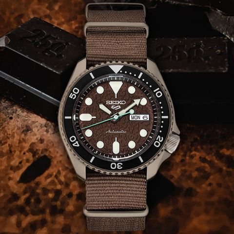 SEIKO 精工 5 SPORTS系列 Lineup 優雅棕 機械腕錶 42.5mm (4R36-07G0E/SRPD85K1)