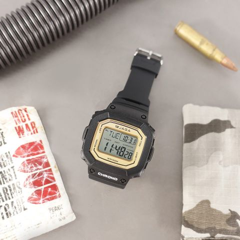 JAGA 捷卡 / M1226-A / 方型電子 計時碼錶 鬧鈴 防水100米 橡膠手錶 黑金色 48mm
