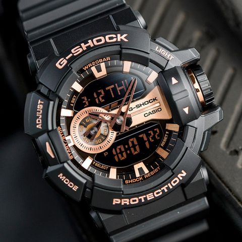 【CASIO 卡西歐】G-SHOCK 金屬光澤多層次錶盤設計腕錶-GA-400GB-1A4