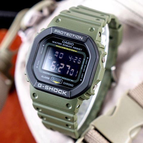 【CASIO 卡西歐】G-SHOCK 街頭軍事撞色數位腕錶/綠x黑框(DW-5610SU-3DR)