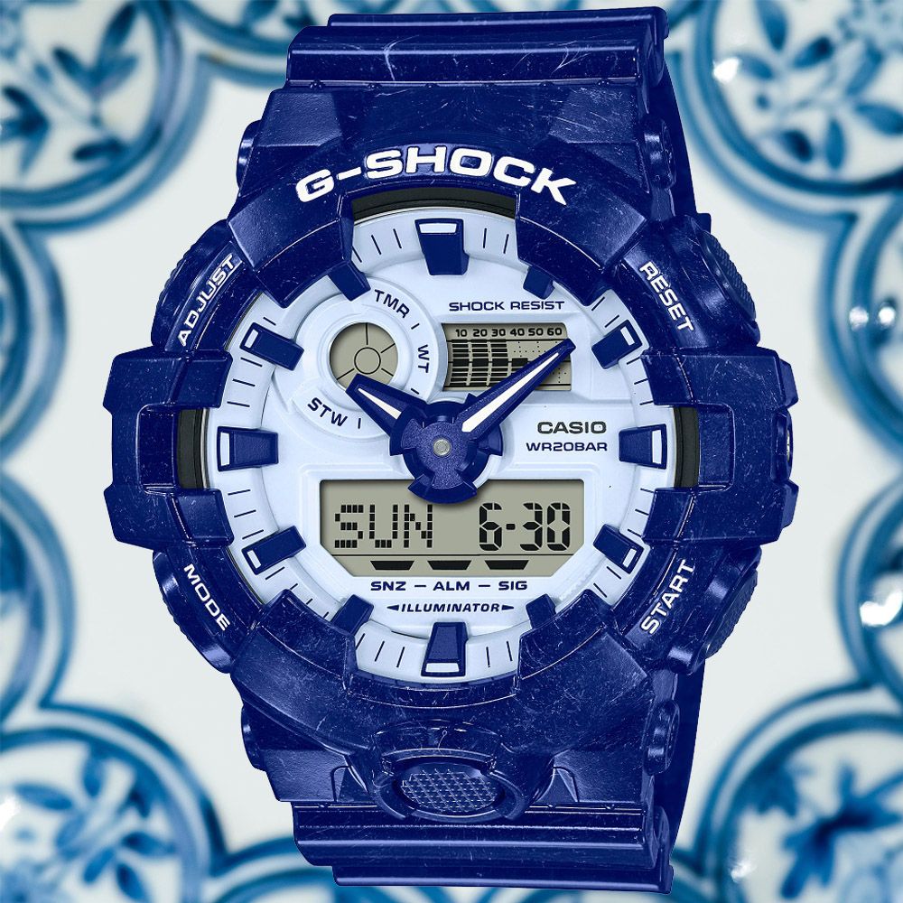 CASIO 卡西歐 G-SHOCK 優雅青花瓷雙顯腕錶 禮物推薦 送禮首選 GA-700BWP-2A