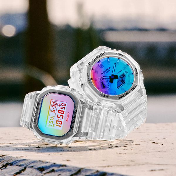 CASIO G-SHOCK 彩虹水晶防水200米計時錶/DW-5600SRS-7 - PChome 24h購物