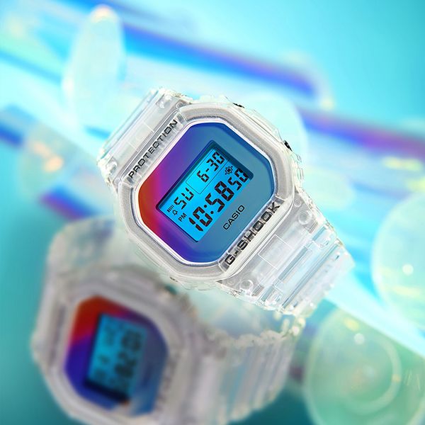 CASIO G-SHOCK 彩虹水晶防水200米計時錶/DW-5600SRS-7 - PChome 24h購物