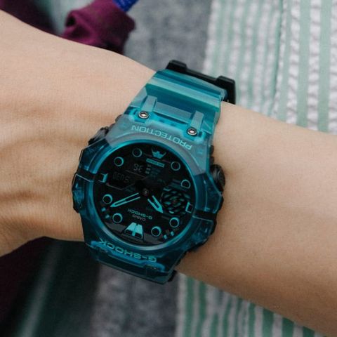 CASIO 卡西歐 G-SHOCK 藍牙連線 碳纖維核心防護雙顯手錶-土耳其藍 GA-B001G-2A