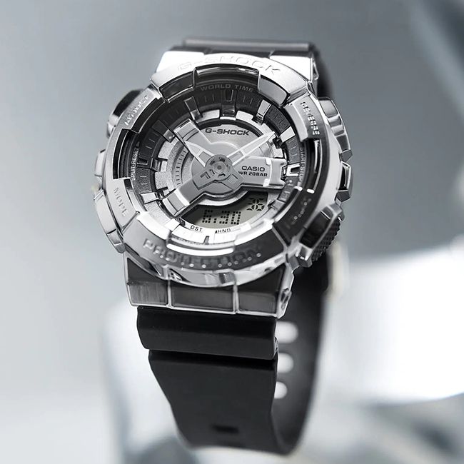 CASIO】卡西歐G-SHOCK 重金屬風小尺寸GM-S110-1A 兩百米防水運動錶雙顯