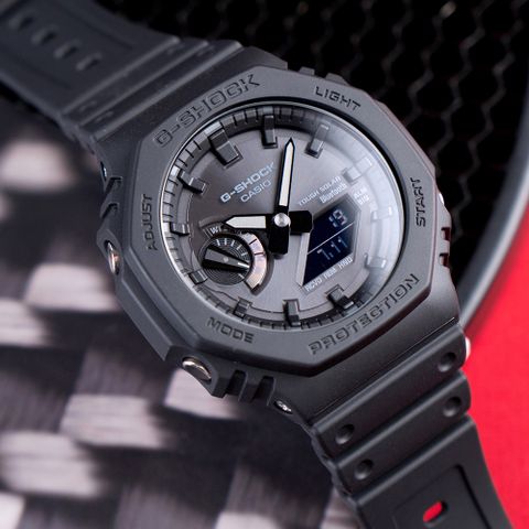 【CASIO 卡西歐】G-SHOCK 八角錶殼耐衝擊運動太陽能藍芽雙顯腕錶/黑(GA-B2100-1A1)