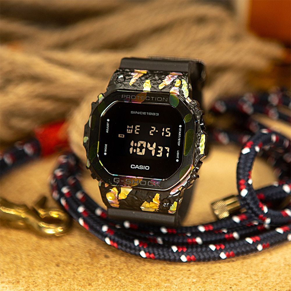 CASIO 卡西歐 G-SHOCK 40 週年探險家之石系列 電子錶 GM-5640GEM-1