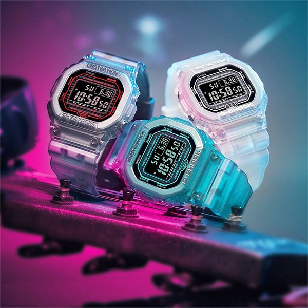 CASIO G-SHOCK 智慧藍芽半透明漸變方形計時錶/藍/DW-B5600G-2 - PChome