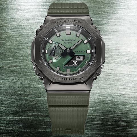 送降溫冰涼貼，送完為止CASIO G-SHOCK 金屬時尚農家橡樹計時錶/綠/GM-2100B-3A