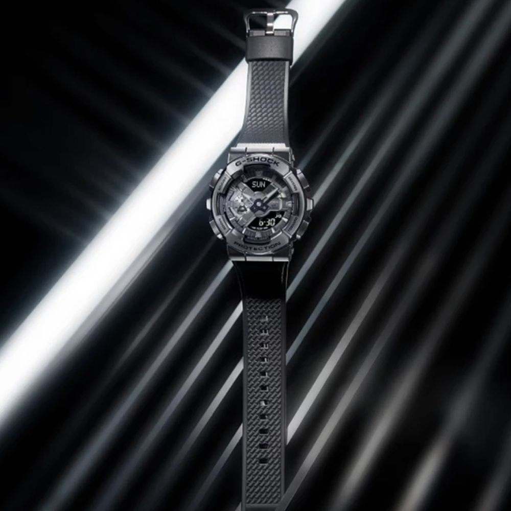 CASIO 卡西歐   G-SHOCK 經典大圓金屬錶殼 時尚強悍雙顯錶-黑色(GM-110BB-1A)