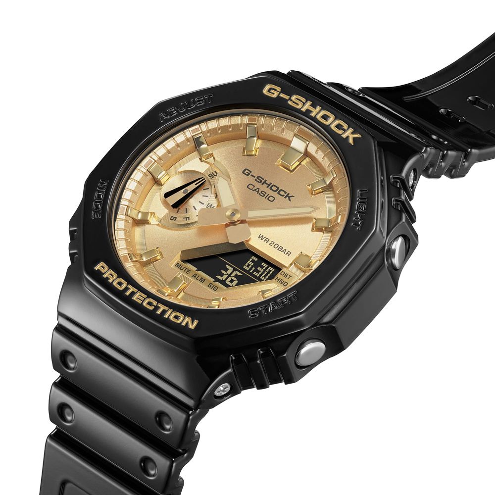 CASIO 卡西歐 G-SHOCK 黑金八角錶殼耐衝擊運動雙顯腕錶/黑x金面(GA-2100GB-1A)