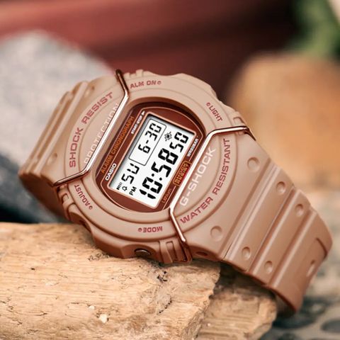 CASIO 卡西歐 G-SHOCK 金屬保護器霧面圓形計時錶/DW-5700PT-5