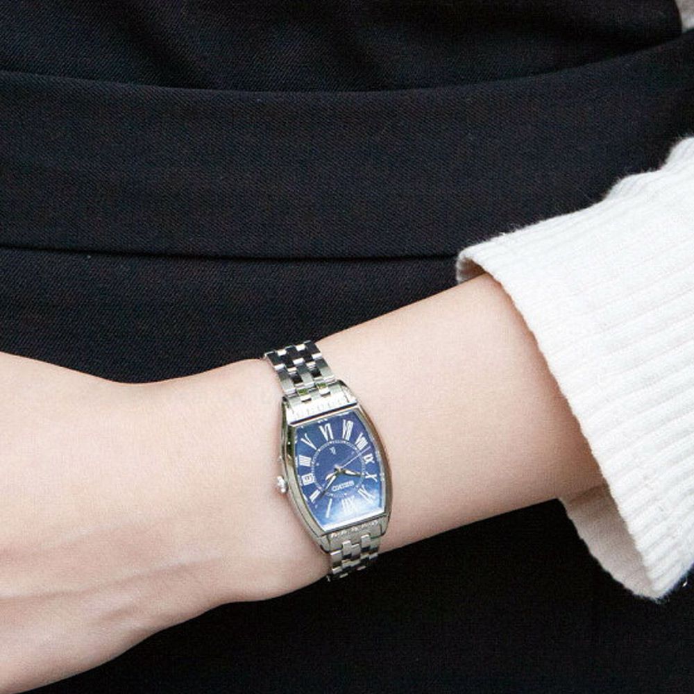 SEIKO 精工   LUKIA 酒桶型 真鑽太陽能電波女錶-SSVW179J/1B32-0AR0B