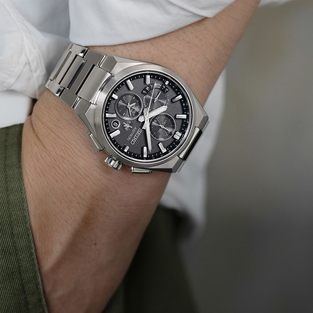 SEIKO 精工 Astron 太陽能 GPS 鈦金屬 雙時區計時腕錶 母親節 禮物 推薦 (5X83-0AE0D/SSH163J1)