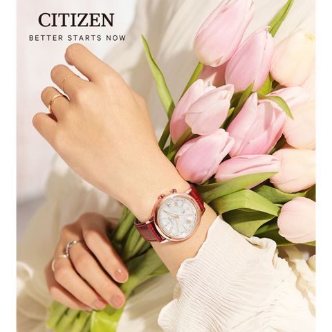 CITIZEN 星辰 xC 周年限定款光動能鈦金屬電波對時錶/櫻花粉紅金/36mm/CB1105-02W