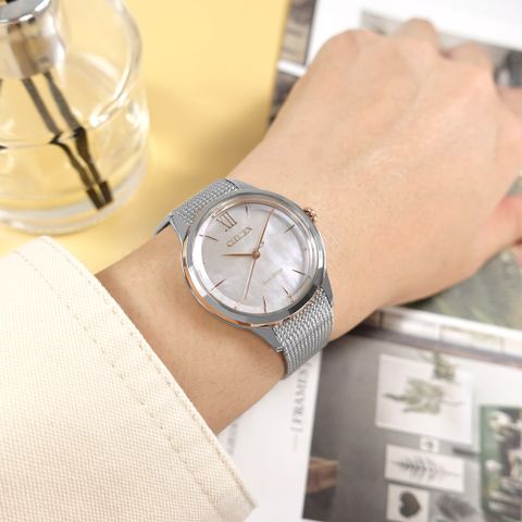 CITIZEN / EM0816-88Y / L 光動能 珍珠母貝 藍寶石水晶玻璃 米蘭編織不鏽鋼手錶 銀白色 32mm