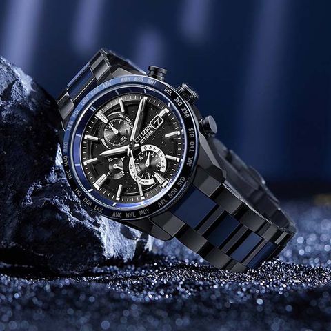 【CITIZEN】星辰 湛藍星空 AT8187-75E 光動能 鈦金屬 電波萬年曆 三眼計時男錶 黑/藍 42mm