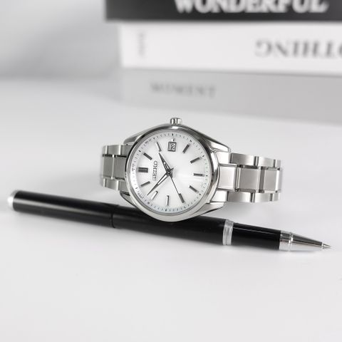 SEIKO 精工 / SBTM337 / 太陽能 電波錶 萬年曆 藍寶石水晶玻璃 防水100米 鈦金屬手錶 白色 40mm