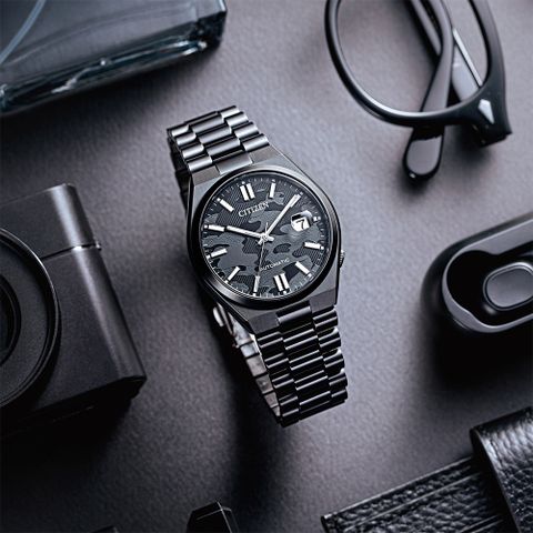 CITIZEN 星辰 聖誕推薦款酷黑質著機械錶/40mm/NJ0155-87E