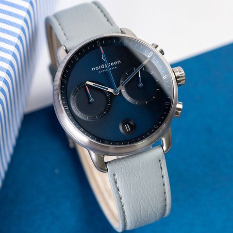【Nordgreen】ND手錶 Pioneer 先鋒 42mm 月光銀殼×藍面 霧霾藍純素皮革錶帶(PI42SIVEDONA)