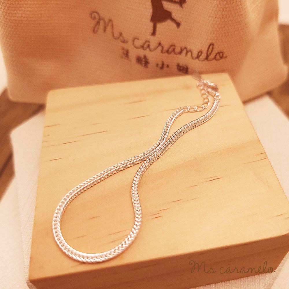 Ms caramelo 焦糖小姐 素面好搭配
