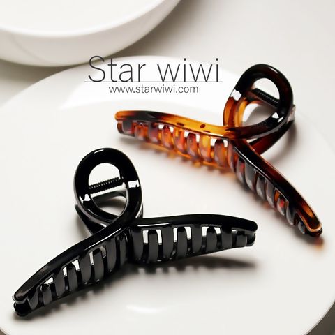 Star wiwi 經典交叉造型大鯊魚夾《髮飾  髮夾  抓夾》《2入組》《黑色 / 咖啡色款》