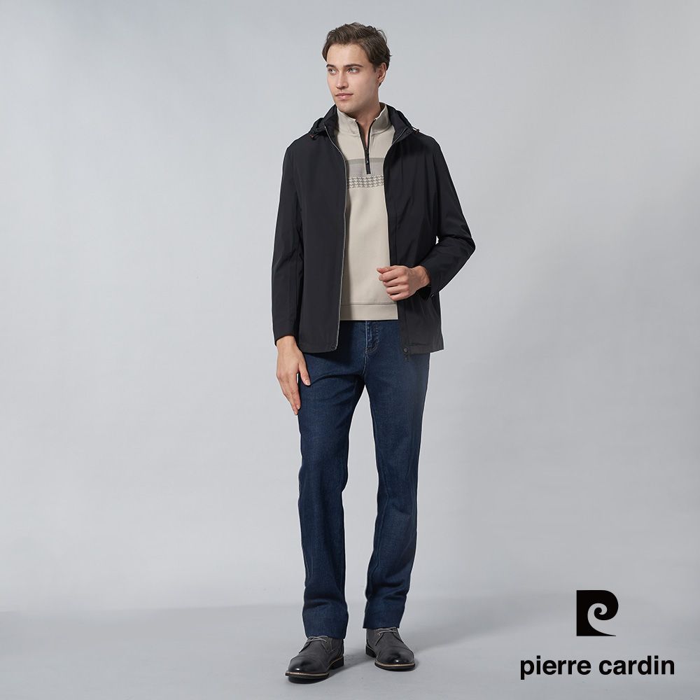 Pierre Cardin 皮爾卡登 男裝 都會休閒彈性可拆式帽子薄夾克外套-黑色 (5245601-99)