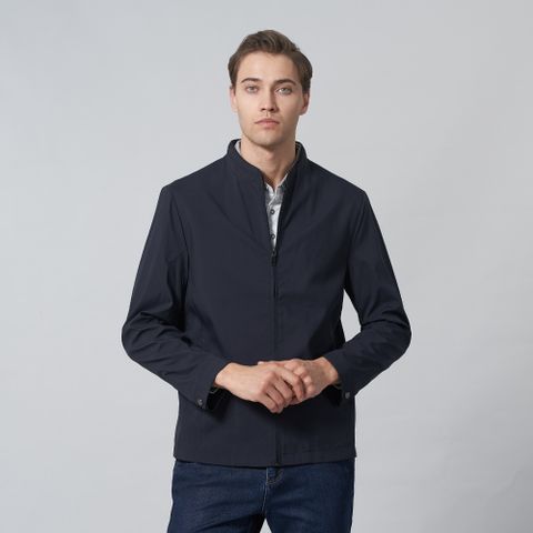 【pierre cardin 皮爾卡登】男裝 都會休閒立領薄夾克外套-深藍色 (5245602-38)