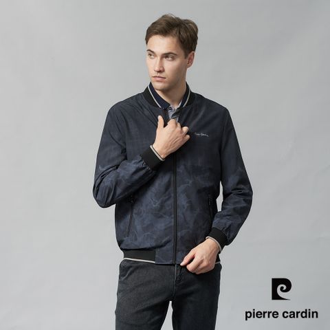 【pierre cardin 皮爾卡登】男裝 都會休閒立領暗格紋印花薄夾克外套-黑灰色 (5245662-98)