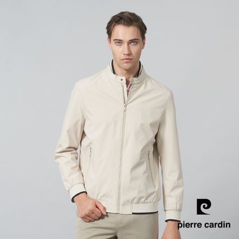 【pierre cardin 皮爾卡登】男裝 都會休閒立領鋪棉夾克外套-淺卡其 (5245701-84)