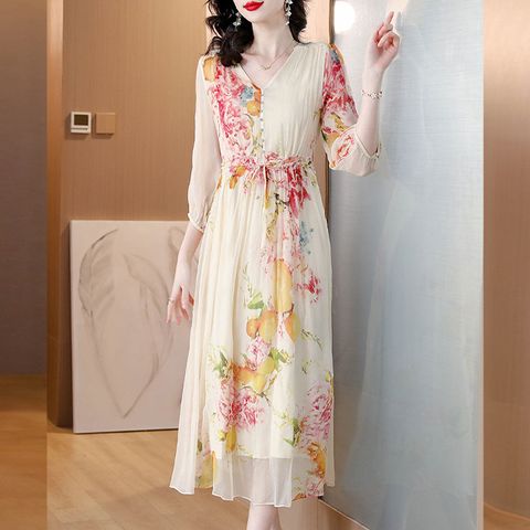 【韓國K.W.】KBN7563現貨韓國桑蠶絲仙女杏底花朵夏日洋裝(連身裙/洋裝/寬鬆)