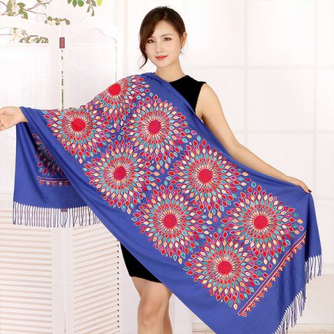【韓國K.W.】KFMM3085現貨羊毛質感百花盛放刺繡圍巾(圍巾/披肩/斗篷)