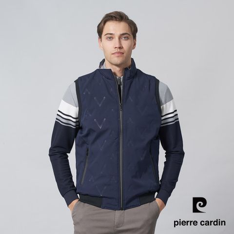 【pierre cardin皮爾卡登】男裝 都會休閒壓暗紋鋪棉背心-丈青色 (5245364-38)