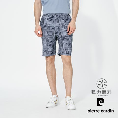 【pierre cardin 皮爾卡登】男款 側鬆緊腰頭微彈性印花平口休閒短褲-黑灰色 (5257963-97)