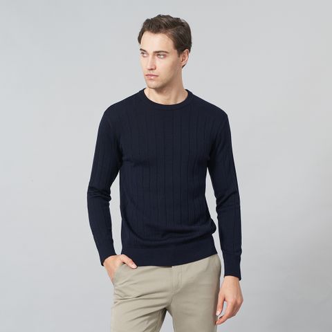 【pierre cardin 皮爾卡登】男裝 優質混紡石墨烯羊毛圓領暗直條針織毛衣-深藍色 (5245471-38)