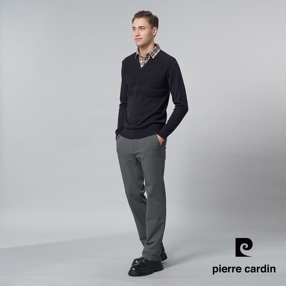 Pierre Cardin 皮爾卡登 男裝 混紡羊毛定位橫條緹花襯衫領假兩件針織毛衣-丈青色 (5245475-38)