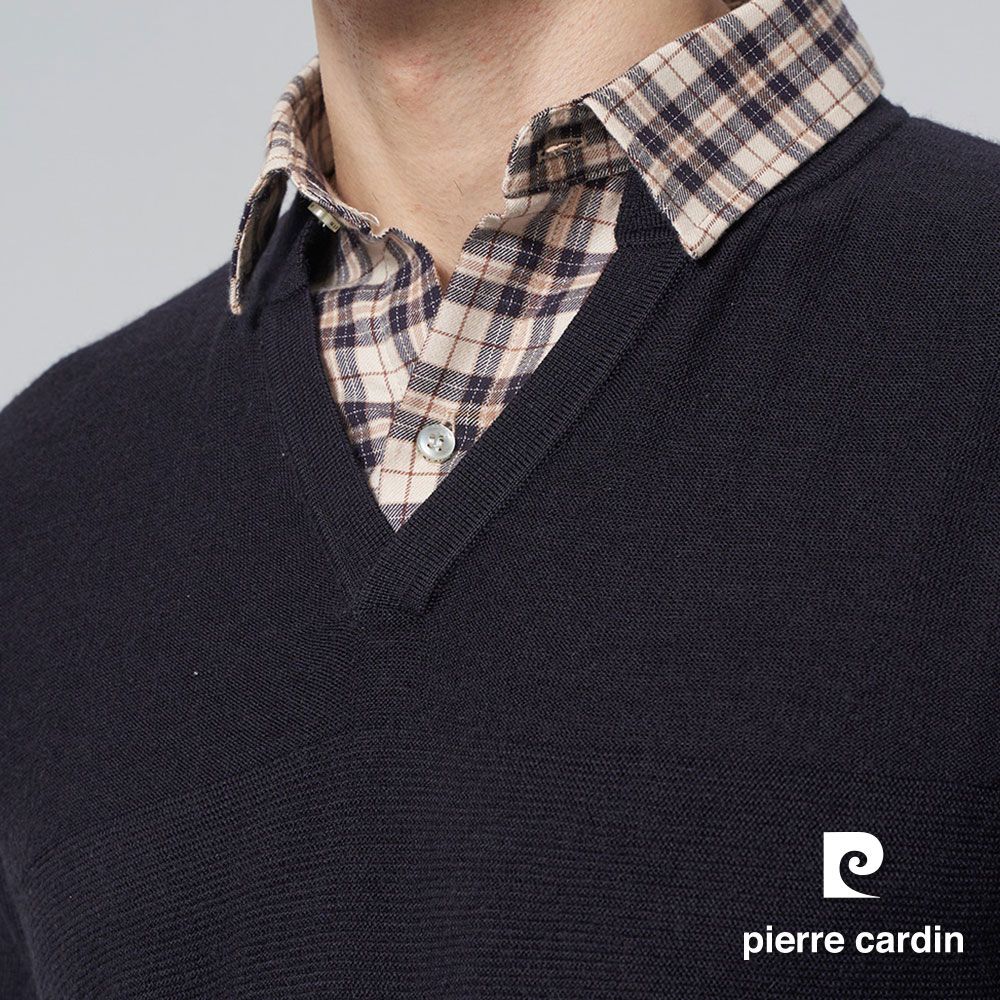 Pierre Cardin 皮爾卡登 男裝 混紡羊毛定位橫條緹花襯衫領假兩件針織毛衣-丈青色 (5245475-38)
