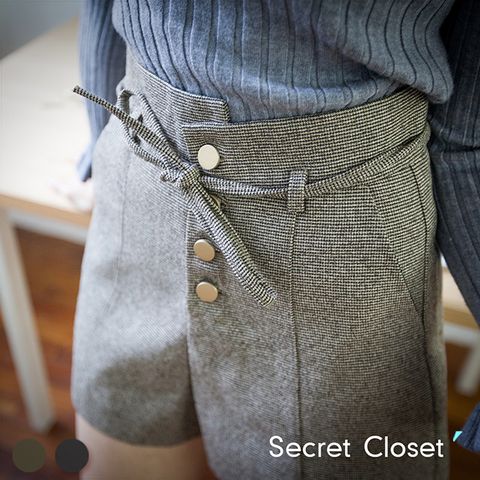 Secret Closet 秘密衣櫥 毛呢不規則高腰A字短褲