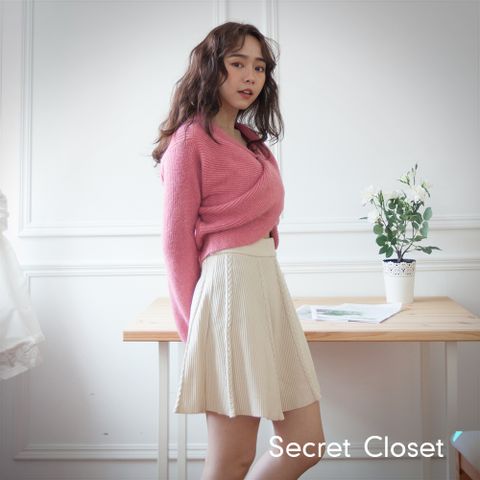 Secret Closet 秘密衣櫥 交叉V領針織高腰裙裝套組