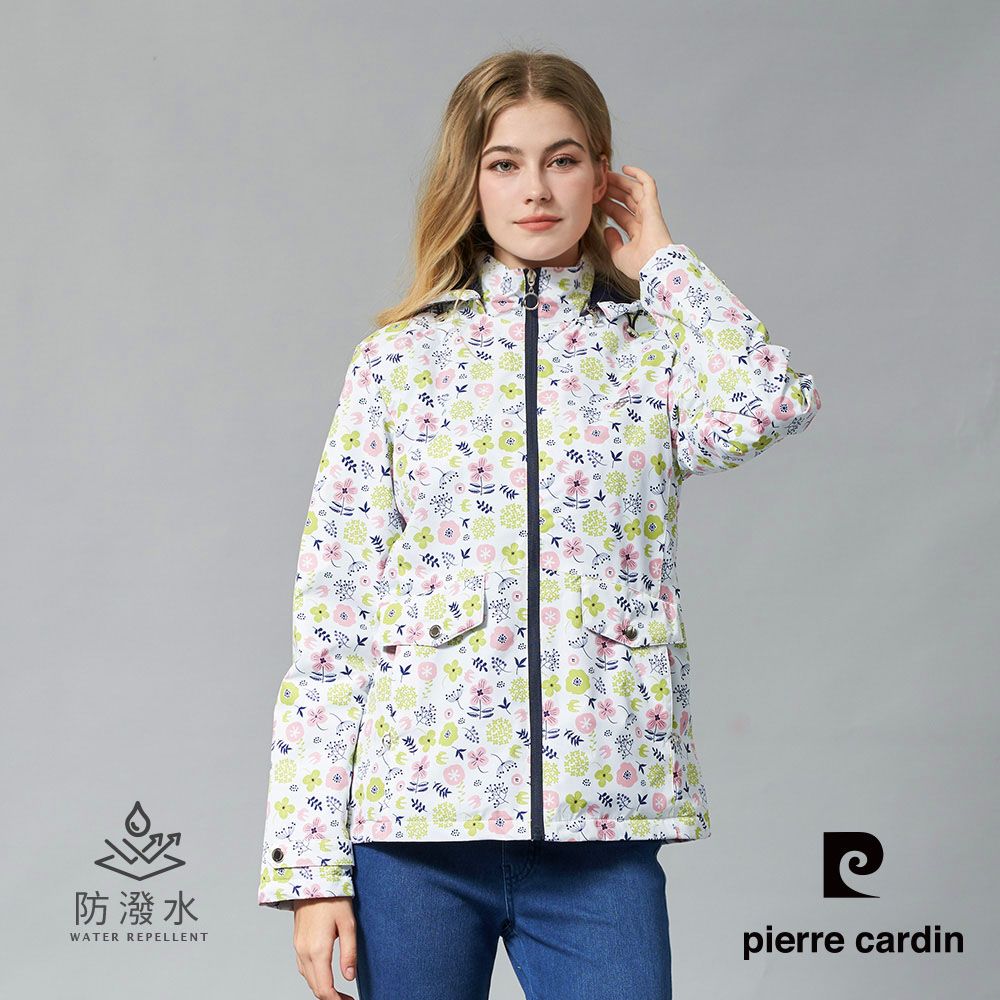 Pierre Cardin 皮爾卡登 女裝 戶外防風防潑水可拆帽北歐風印花外套-淺粉色 (6245792-75)