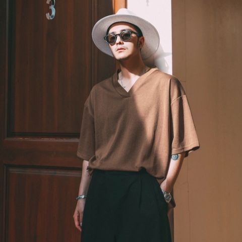 【AMERO】男裝 女裝 日系短袖V領Ｔ恤 素面 落肩 寬鬆 情侶裝