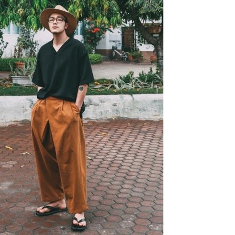 【AMERO】男裝 女裝 日系短袖V領Ｔ恤 素面 落肩 寬鬆 情侶裝