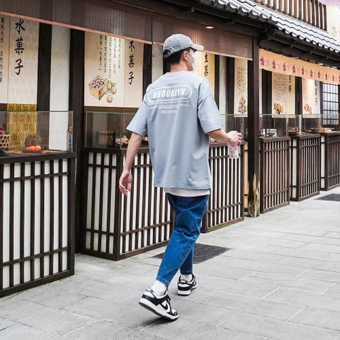 【AMERO】男裝 女裝 短袖圓領Ｔ恤 英文字印花 落肩 情侶裝