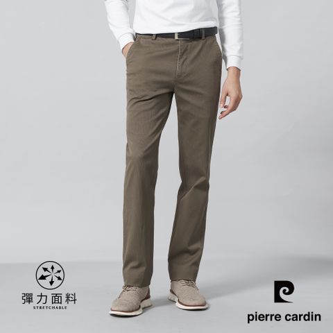 Pierre Cardin 皮爾卡登 男裝 棉質混紡微彈性平口休閒長褲-綠卡其 (5245871-47)