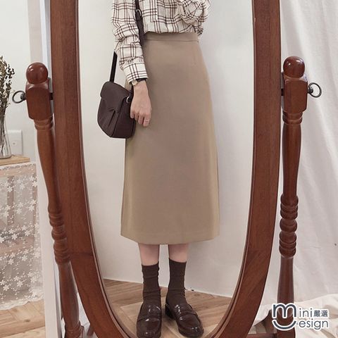 【Mini嚴選】現貨 秋冬女裝半身裙高腰純色開叉中長款半身裙 淺卡其色